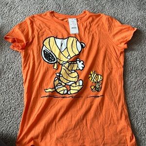 Halloween snoopy and Woodstock shirt